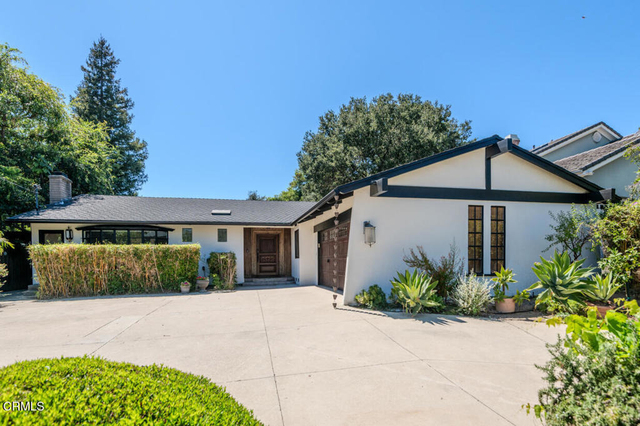 4819 Oakwood Avenue - Photo 1
