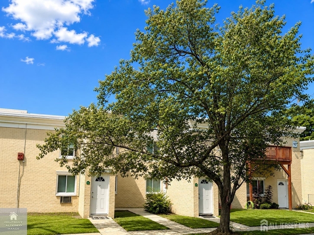 10 Lake Avenue - Photo 1