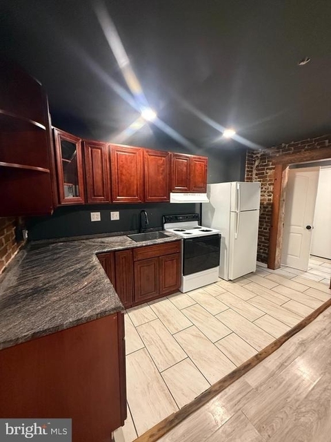24 Marshall Avenue - Photo 1