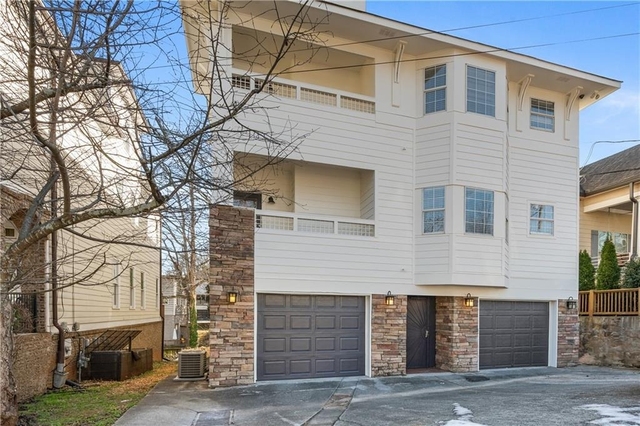 567 Winton Terrace Ne - Photo 1