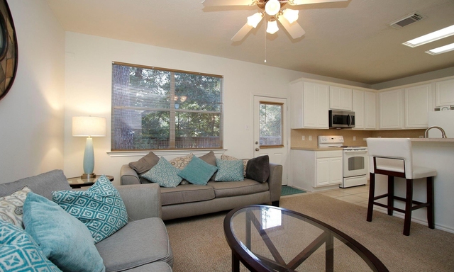 191 N Burberry Park Circle - Photo 1