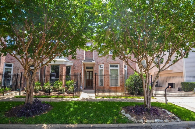 1929 Calumet Street - Photo 1