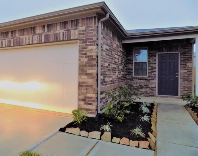 14635 Myrtle Point Drive - Photo 1