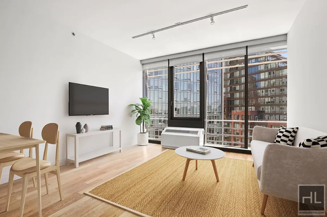 West 54th Street - Photo 1