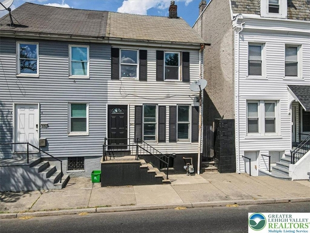 841 Jackson Street - Photo 1