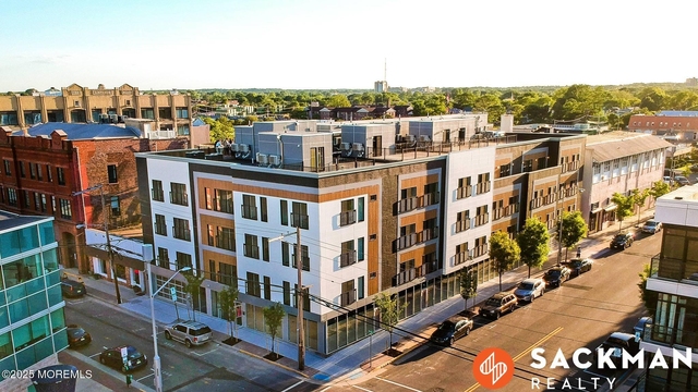 700 Bangs Avenue - Photo 1
