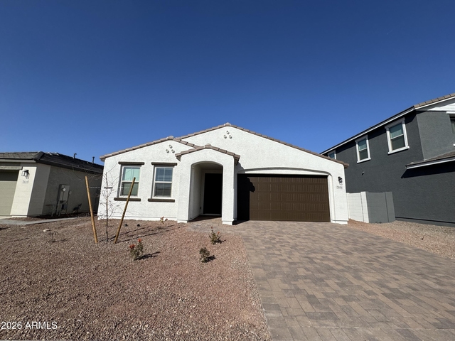 7606 W Smoketree Drive - Photo 1