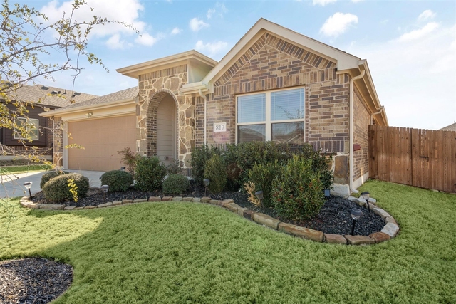 817 Cloverwood Drive - Photo 1