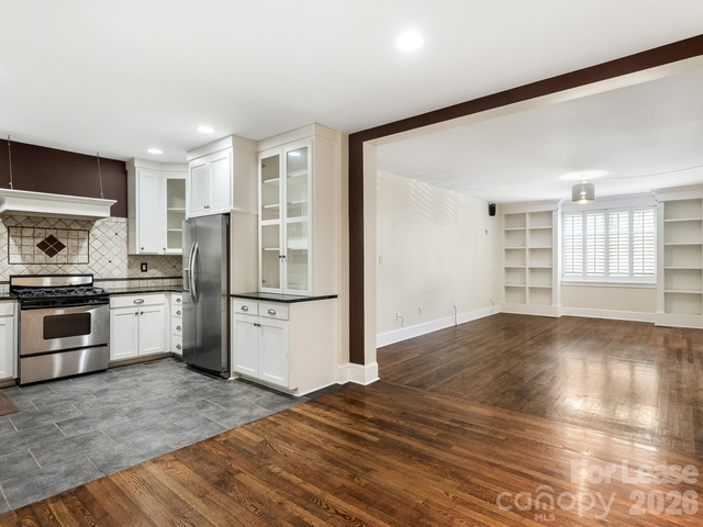 924 Monticello Terrace Terrace - Photo 1