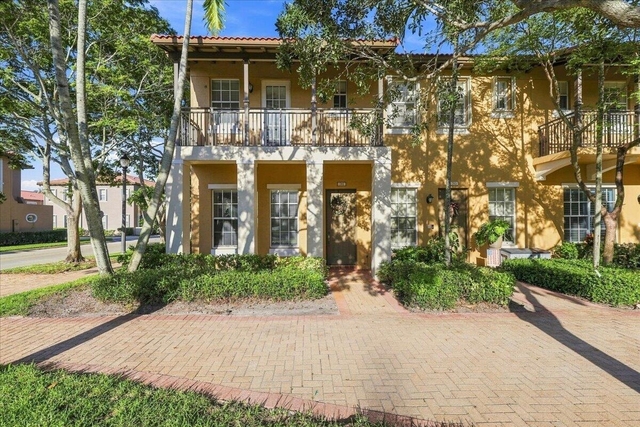 701 Sw 147th Avenue - Photo 1