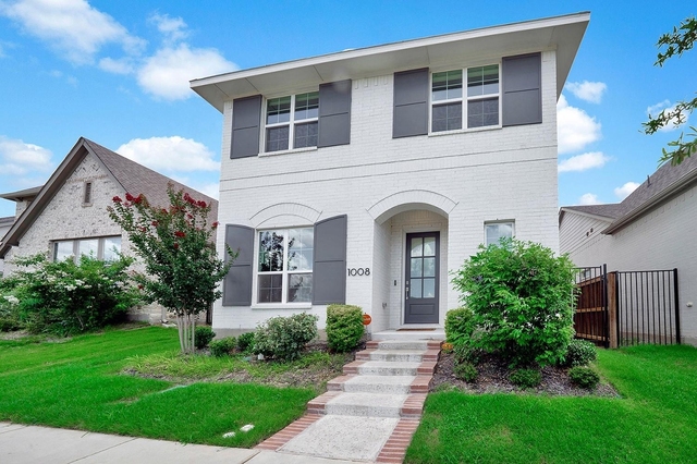 1008 Bolden Avenue - Photo 1