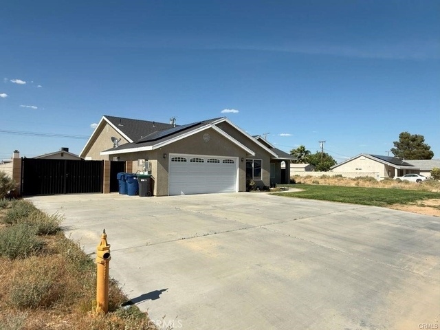 9425 Evelyn Avenue - Photo 1