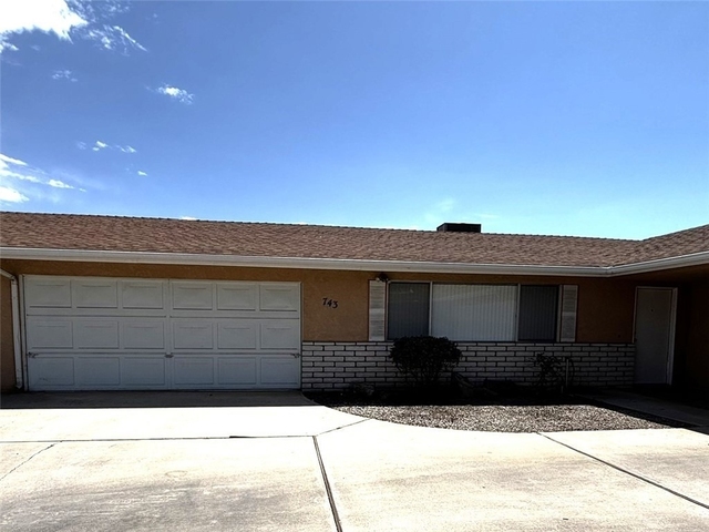 743 Evergreen - Photo 1
