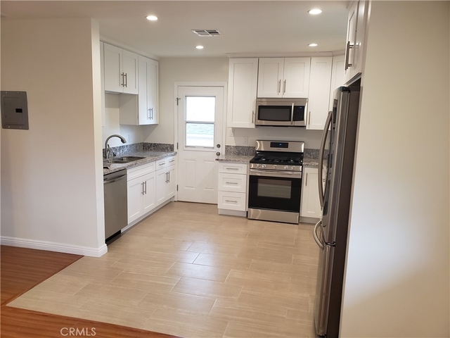 2515 1/2 Foothill Boulevard - Photo 1