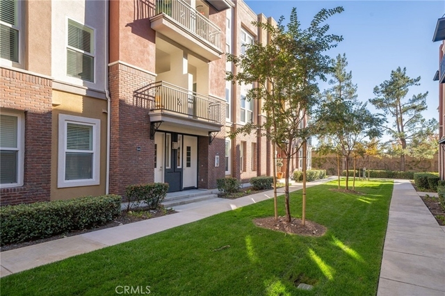 648 W 1st Street - Photo 1