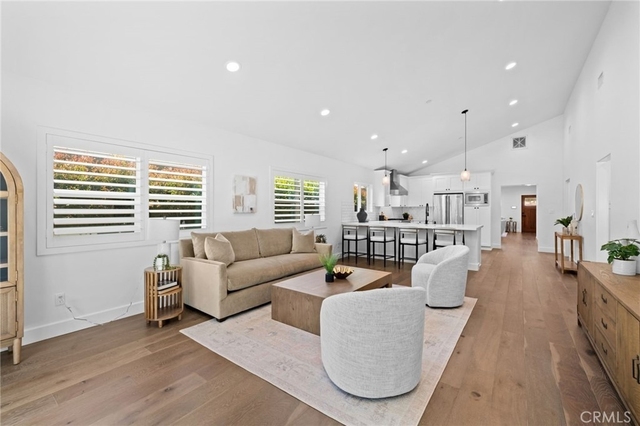 827 N Lamer - Photo 1