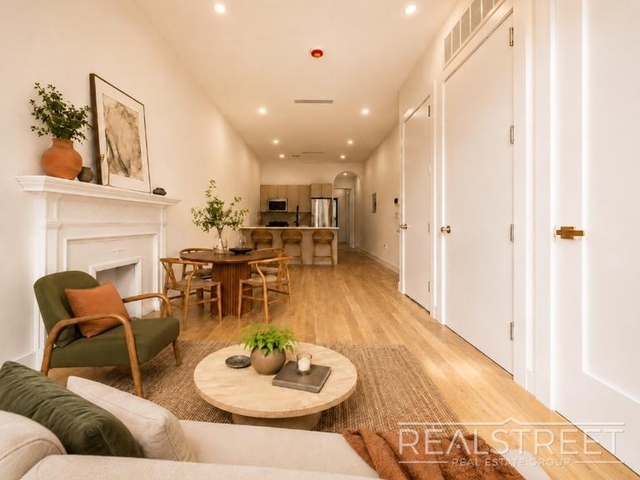 1267 Bergen Street - Photo 1