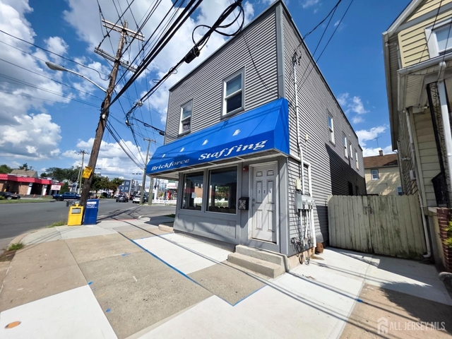 226 French Street - Photo 1