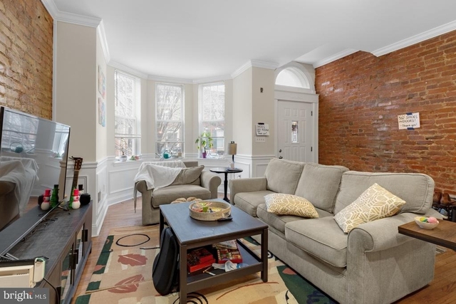 2229 St Albans Street - Photo 1