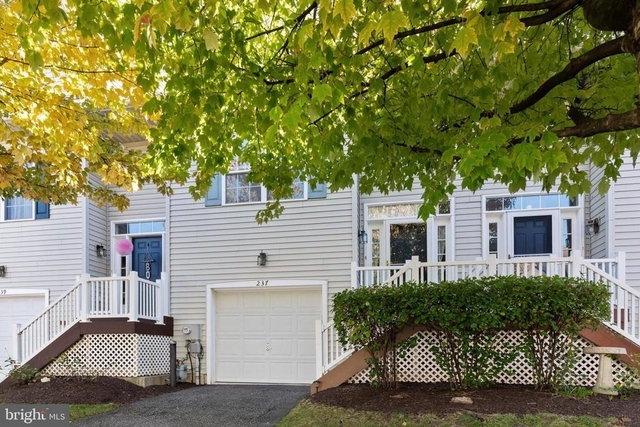 237 Jefferson Avenue - Photo 1