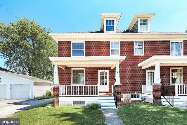 319 N Stratton Street - Photo 1