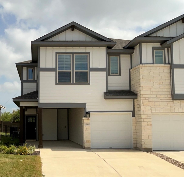 2204 Cornfield Dr - Photo 1
