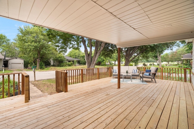 1700 W 7th St - Photo 1