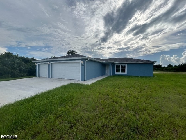 9004 Lamkin Court - Photo 1