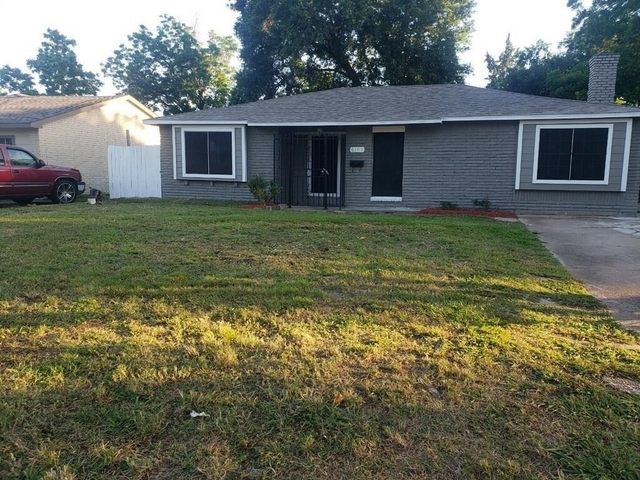 6109 Arthington Street - Photo 1