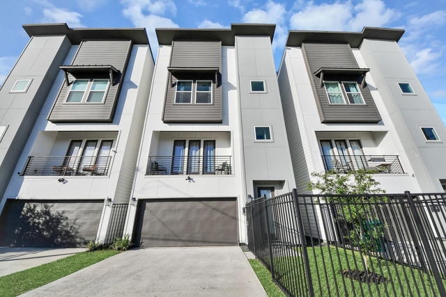 3004 Holman Street - Photo 1