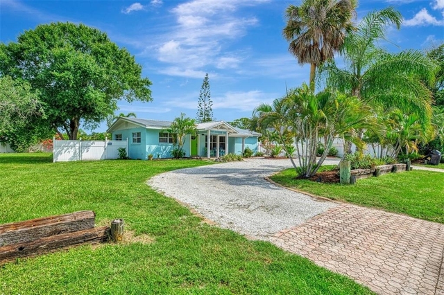 1731 Redwood Street - Photo 1