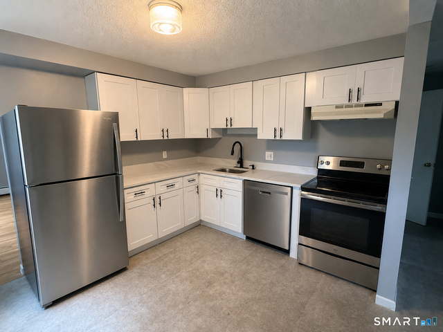 47 Terrace Gardens - Photo 1