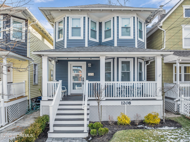 1208 Bond Street - Photo 1