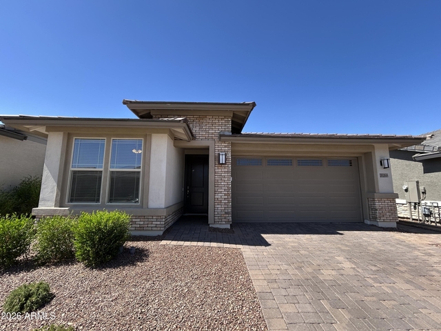 20268 W Montecito Avenue - Photo 1