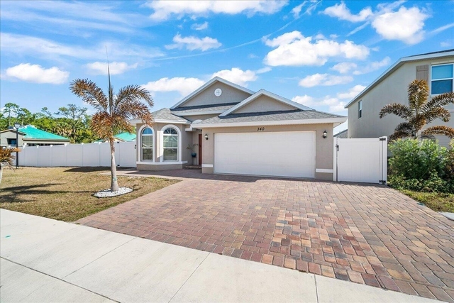 340 Palm Breezes Drive - Photo 1