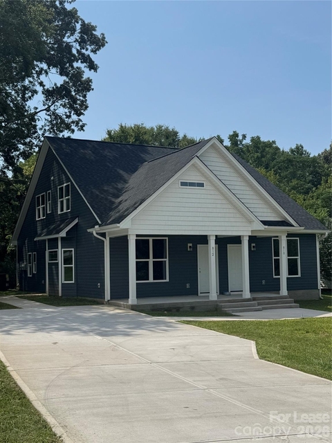 810/812 E Lincoln Street - Photo 1