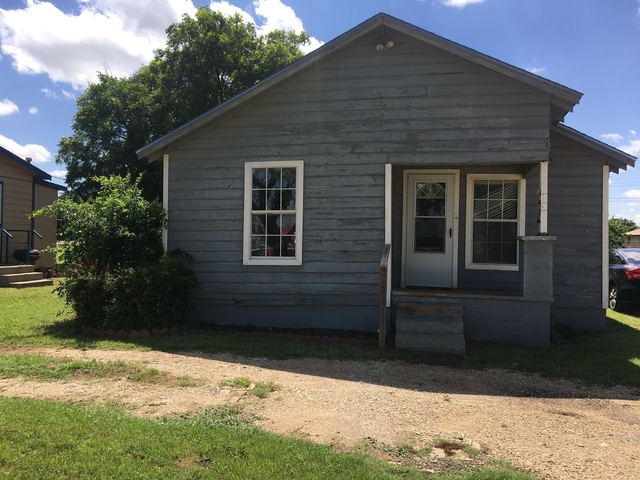 438 Cherry Street - Photo 1