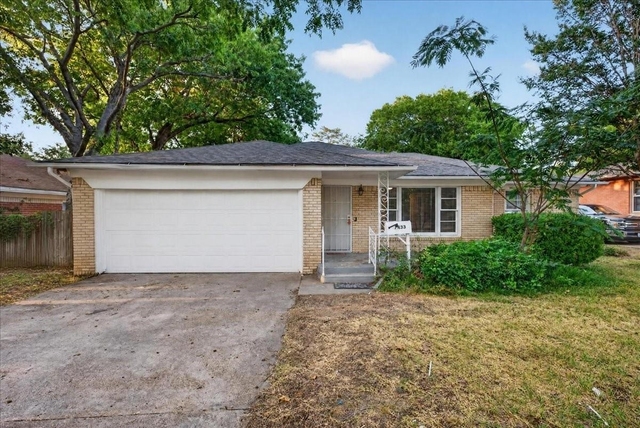 7433 Vallejo Drive - Photo 1