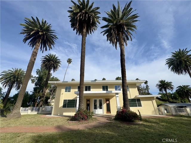 1607 Cherokee - Photo 1