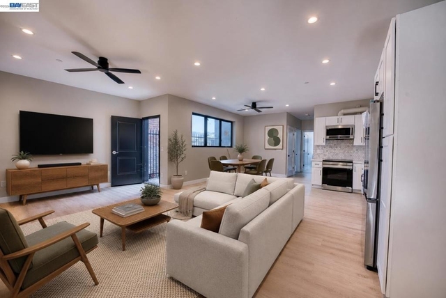 4202 Telegraph Ave - Photo 1
