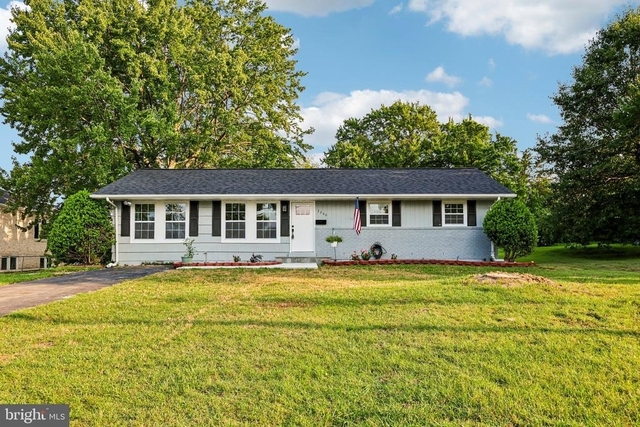 7200 Vellex Lane - Photo 1