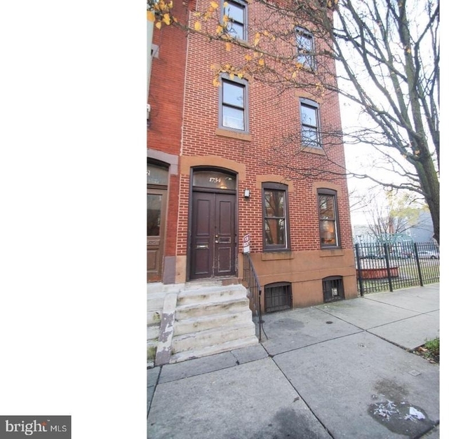 1734 W Diamond Street - Photo 1