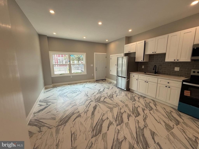 2623 Poplar Street - Photo 1