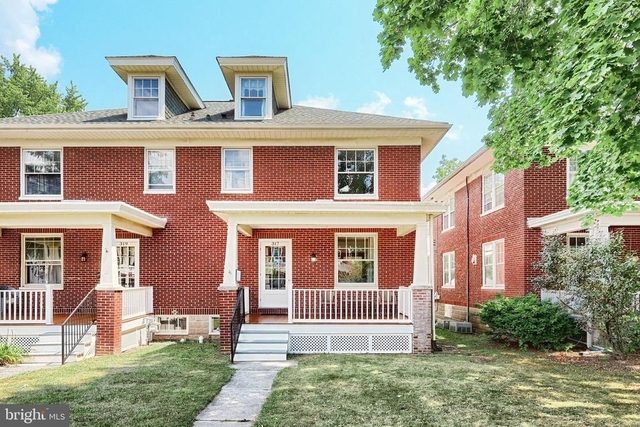 317 N Stratton Street - Photo 1