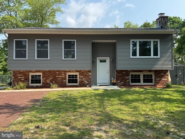 14 Cardinal Drive - Photo 1