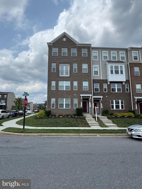 9600 Tealbriar Drive - Photo 1
