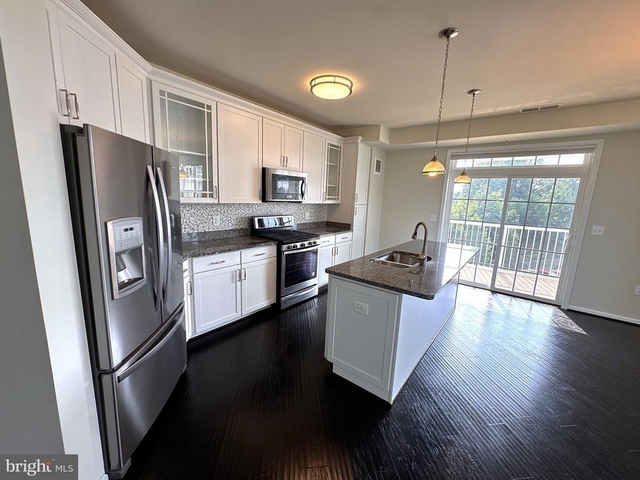 3825 Doc Berlin Drive - Photo 1