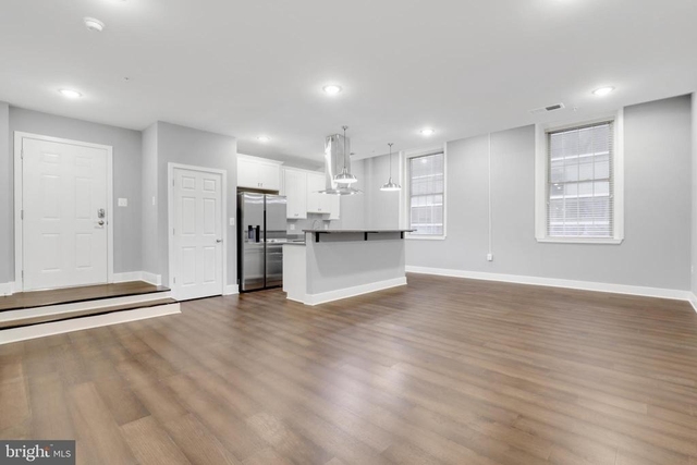 19 E Fayette Street - Photo 1