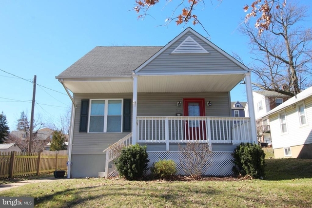 3114 16th Street Ne - Photo 1