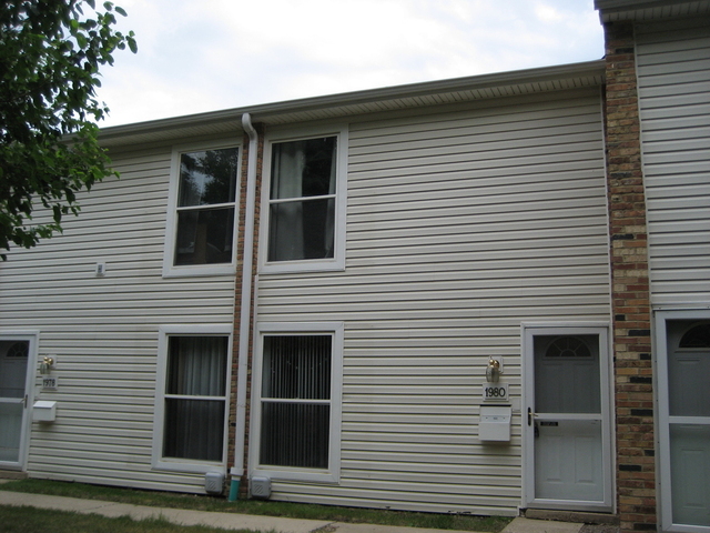 1980 Huntington Boulevard - Photo 1
